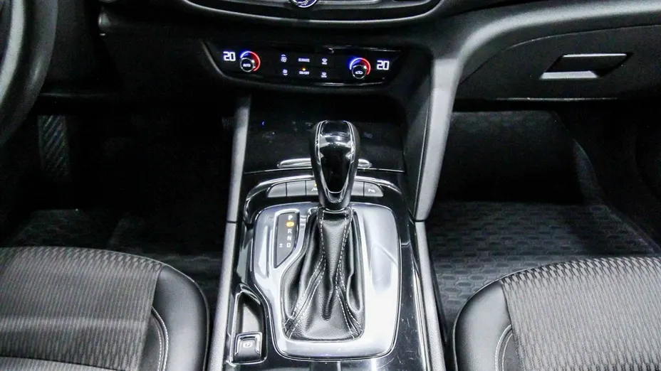 OPEL Insignia -