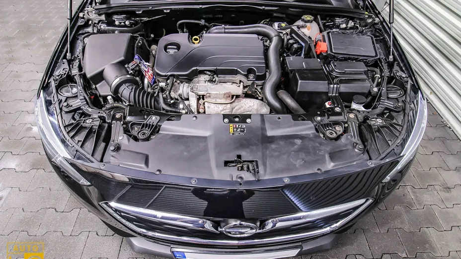 OPEL Insignia -