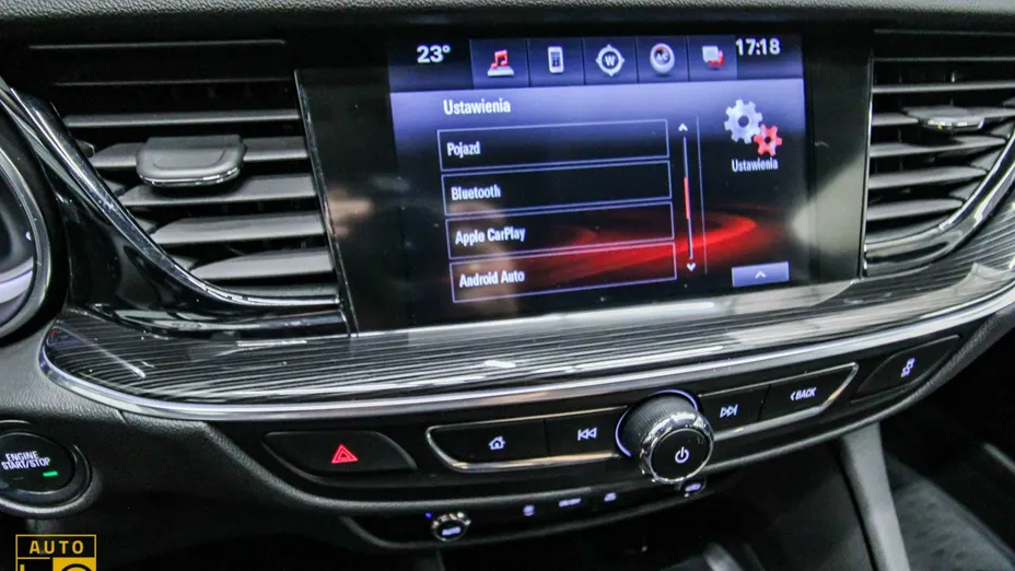 OPEL Insignia -