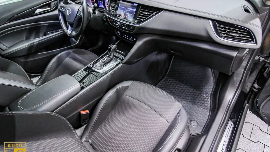 OPEL Insignia -