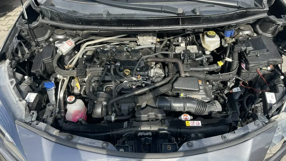 TOYOTA Yaris Cross -