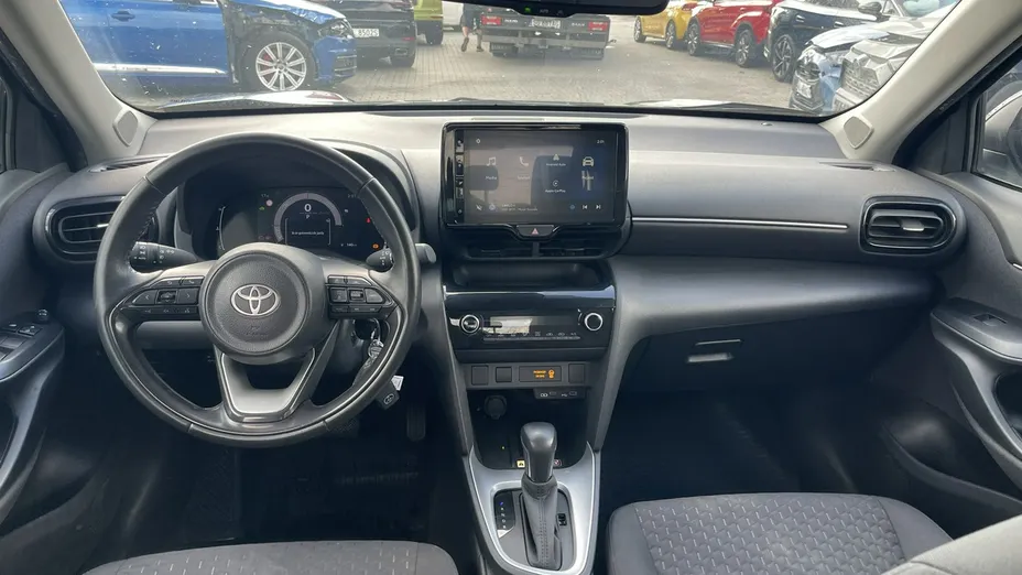TOYOTA Yaris Cross -
