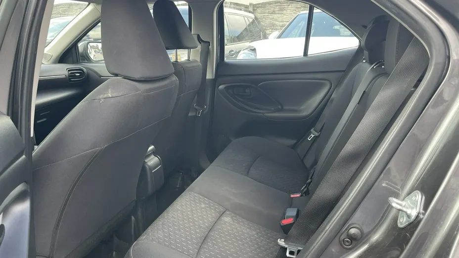 TOYOTA Yaris Cross -