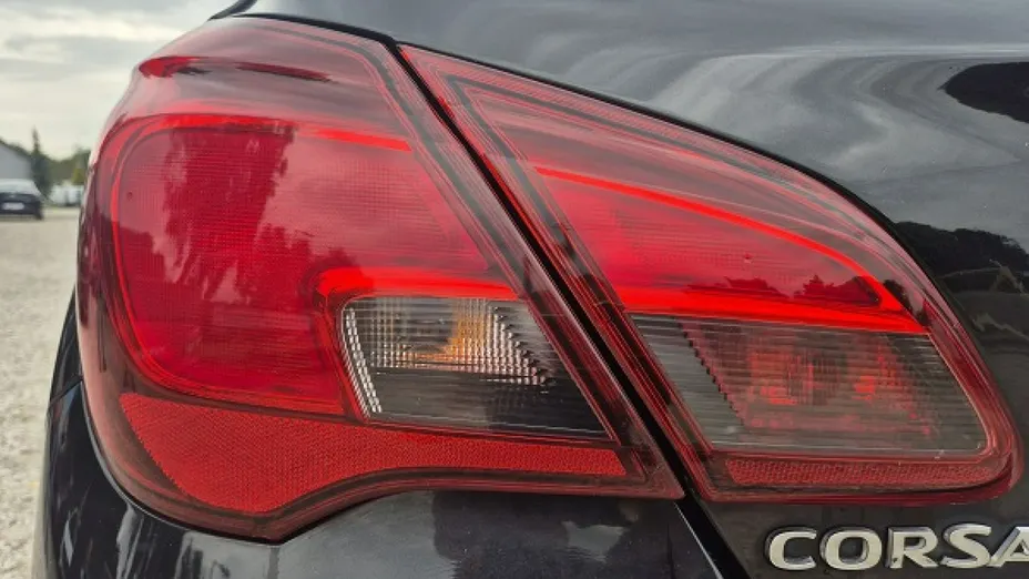 OPEL Corsa -