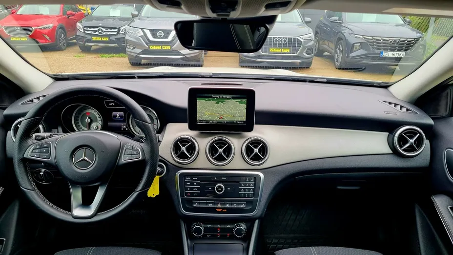 MERCEDES-BENZ GLA -