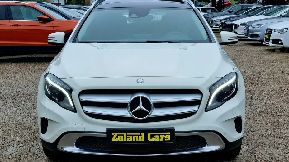 MERCEDES-BENZ GLA -