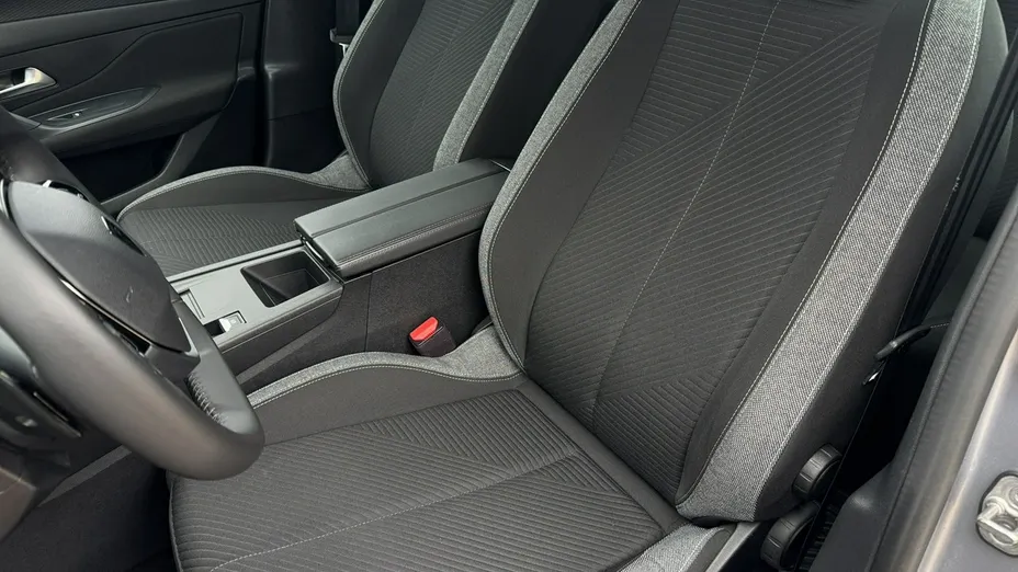 PEUGEOT 308 -
