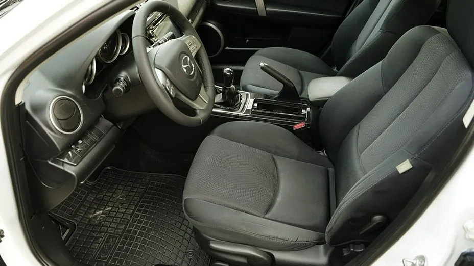 MAZDA 6 -