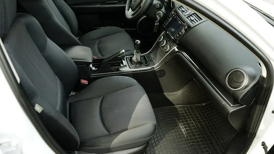 MAZDA 6 -