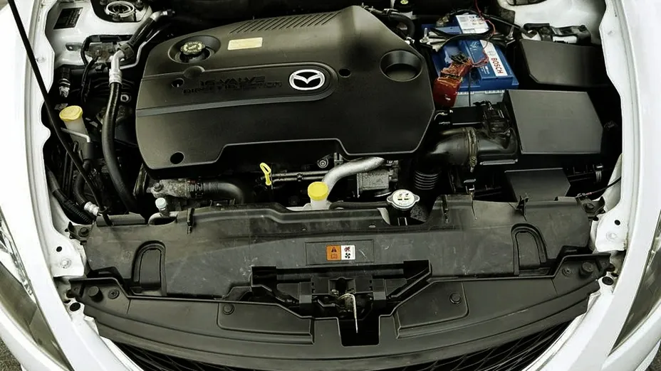 MAZDA 6 -