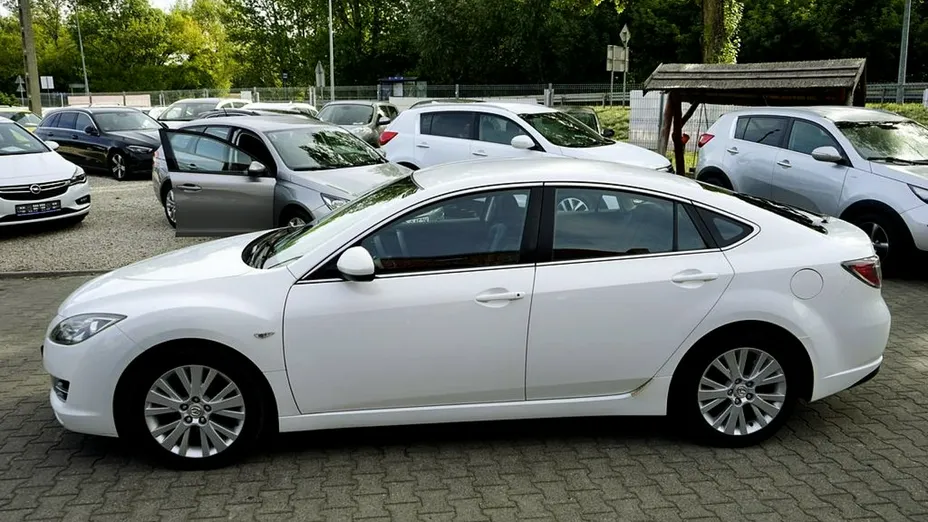 MAZDA 6 -