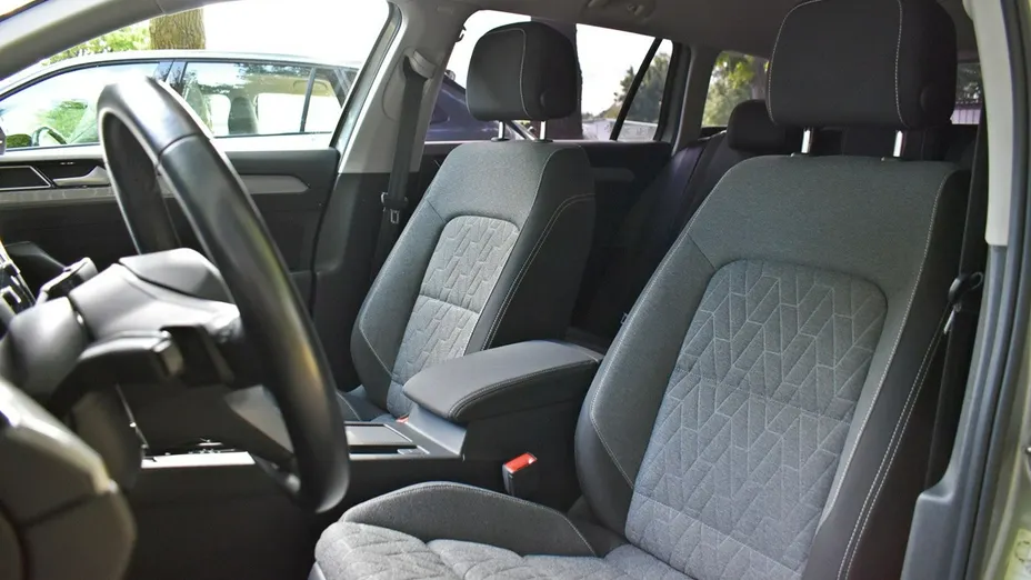 VOLKSWAGEN Passat -