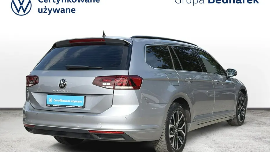 VOLKSWAGEN Passat -