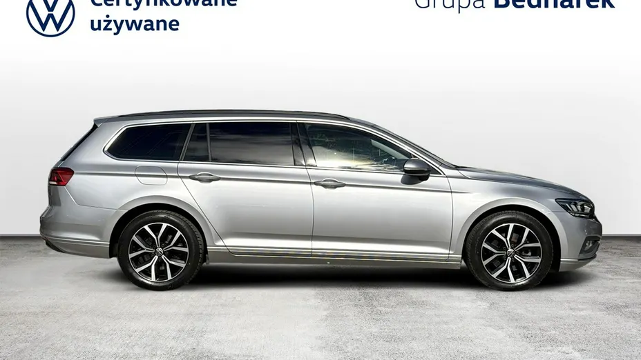 VOLKSWAGEN Passat -