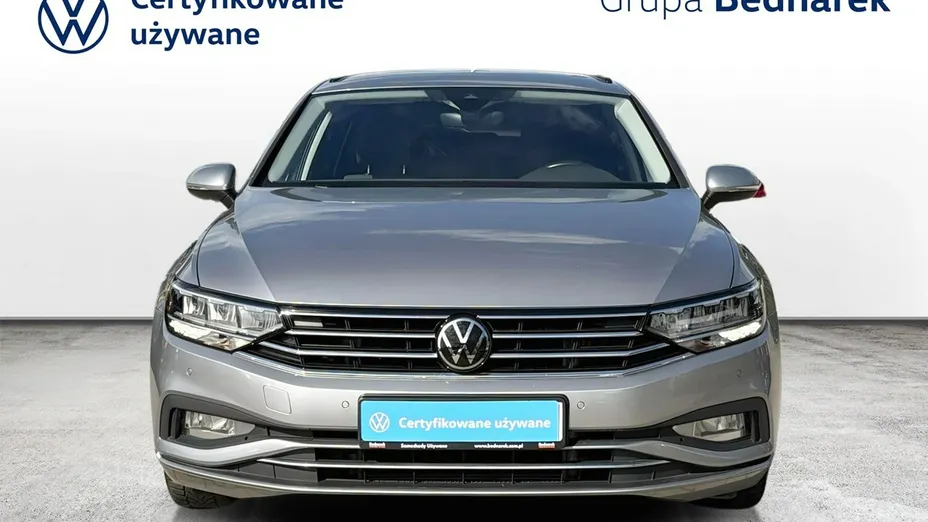 VOLKSWAGEN Passat -