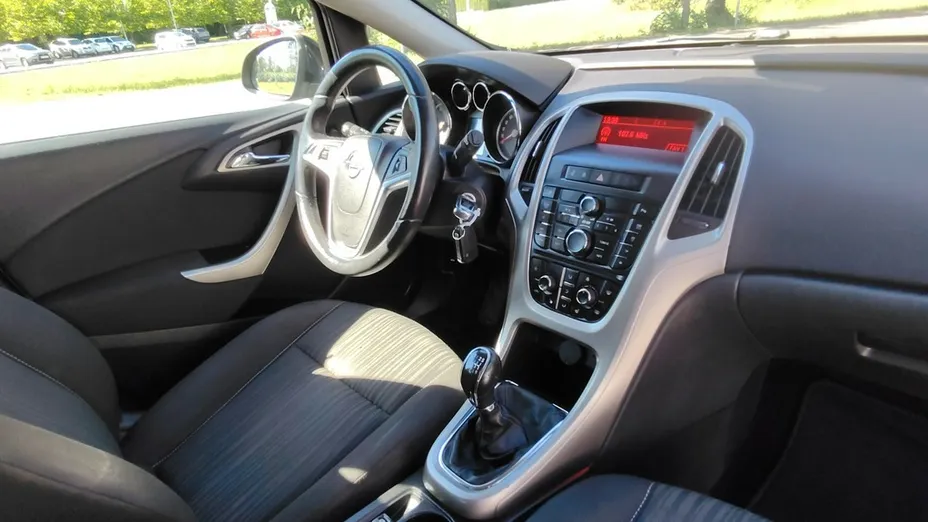 OPEL Astra -