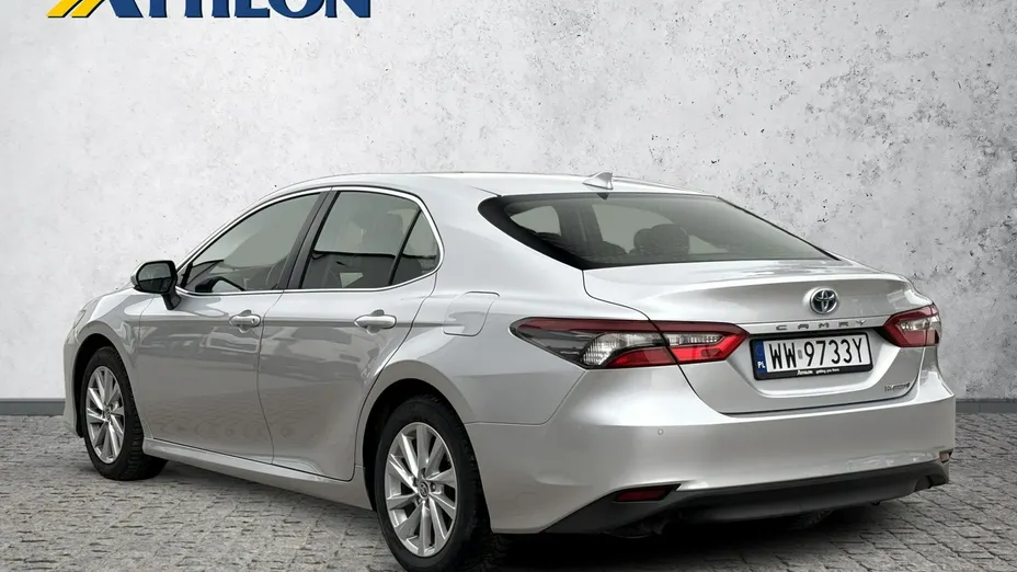 TOYOTA Camry -