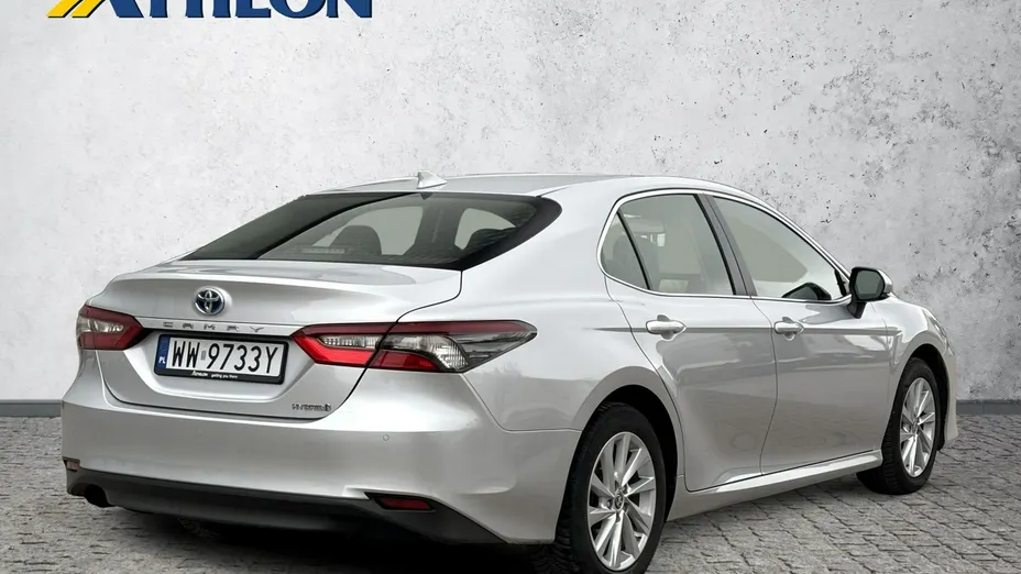 TOYOTA Camry -