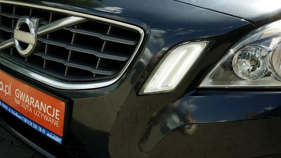 VOLVO S60 -
