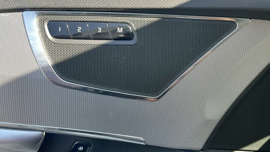 VOLVO XC90 -