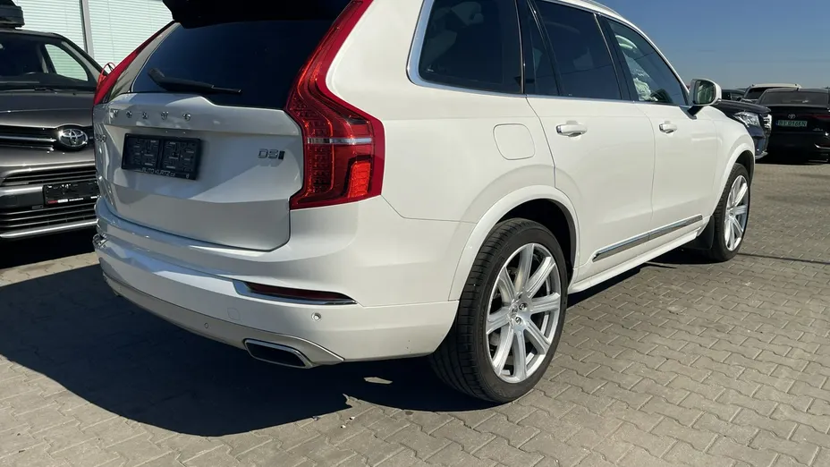 VOLVO XC90 -