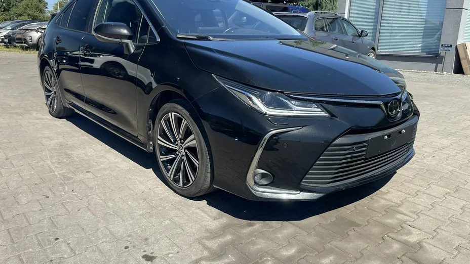 TOYOTA Corolla -