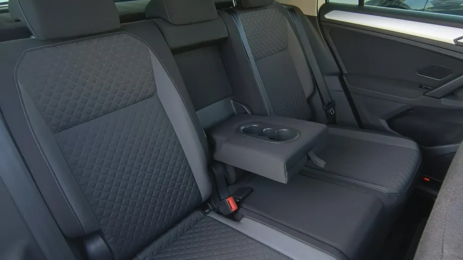 VOLKSWAGEN Tiguan -
