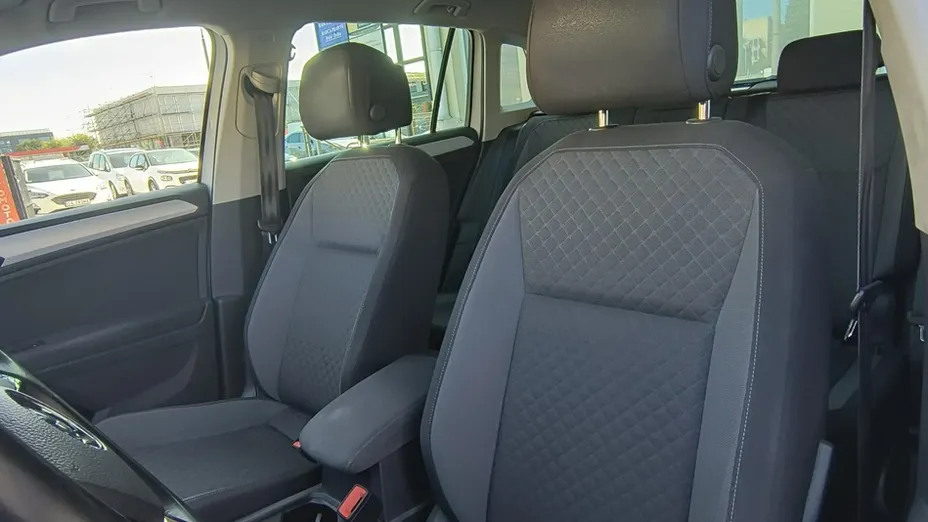 VOLKSWAGEN Tiguan -