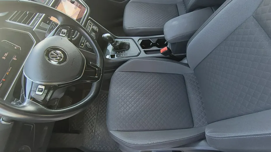 VOLKSWAGEN Tiguan -