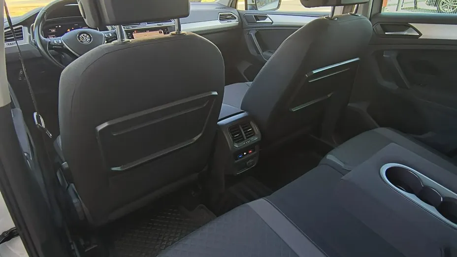 VOLKSWAGEN Tiguan -