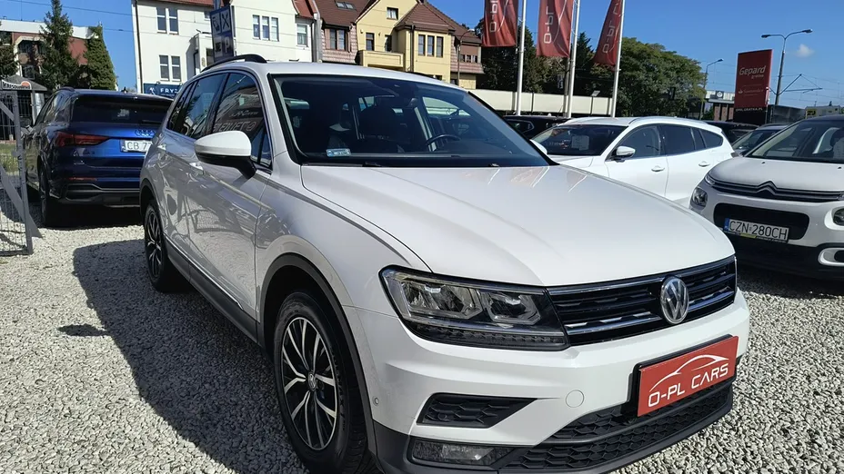 VOLKSWAGEN Tiguan -