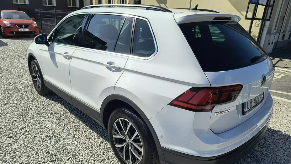 VOLKSWAGEN Tiguan -