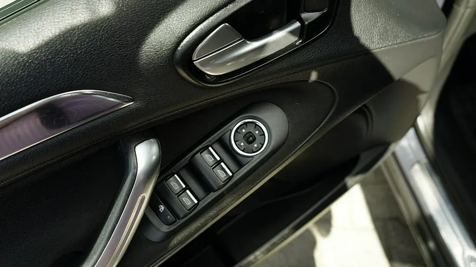 FORD S-MAX -