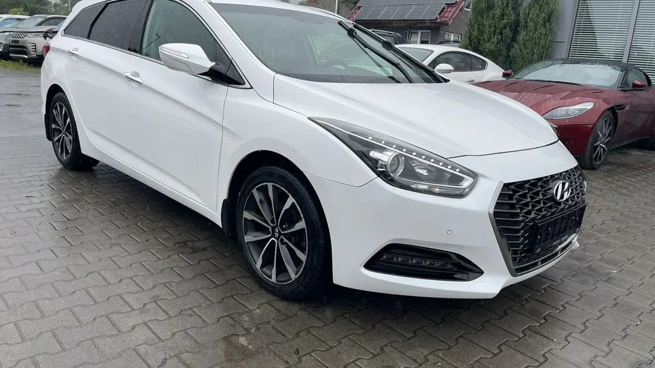 HYUNDAI i40 -
