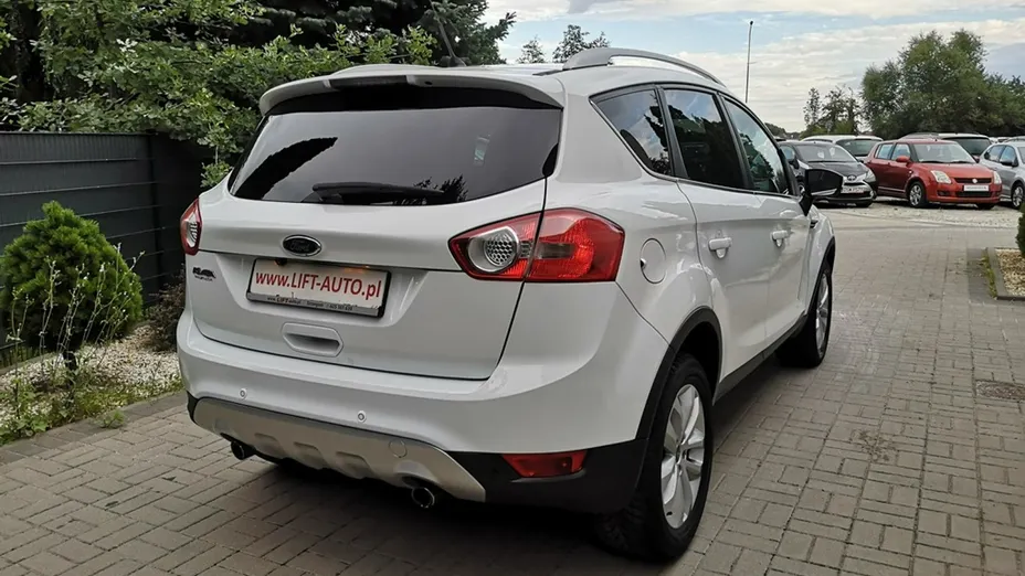 FORD Kuga -