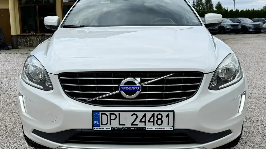VOLVO XC60 -