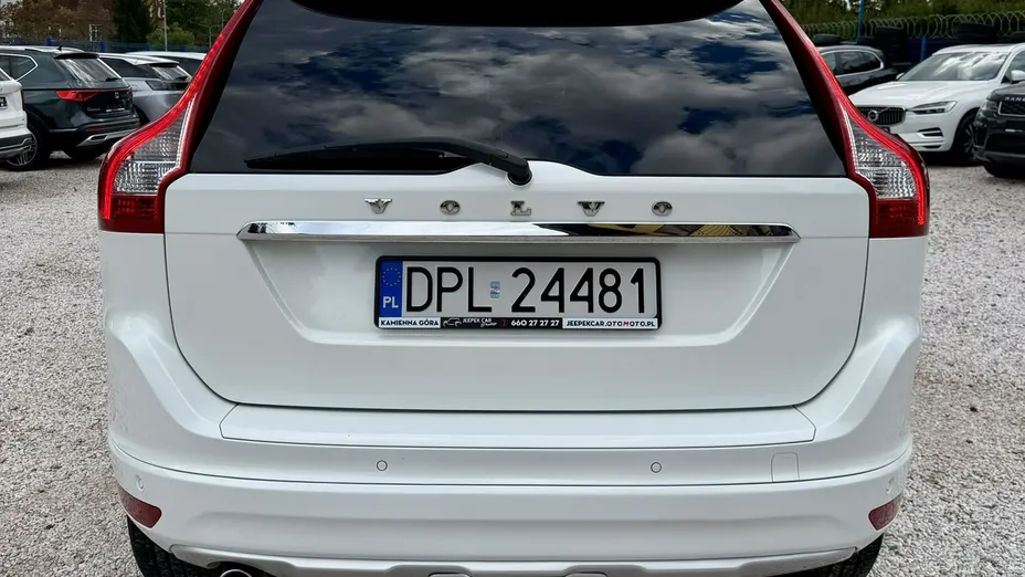 VOLVO XC60 -
