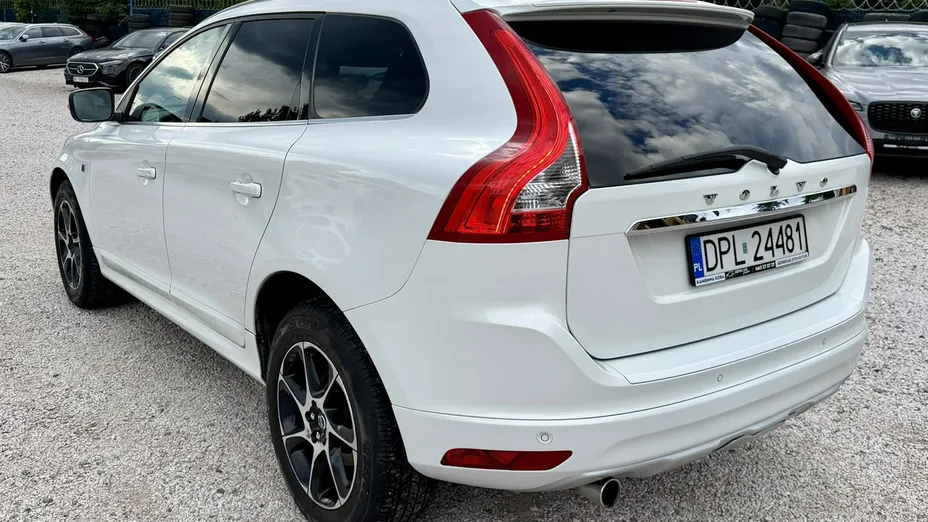 VOLVO XC60 -