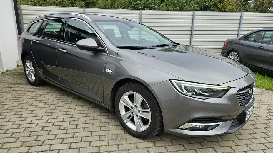 OPEL Insignia -