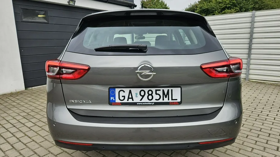 OPEL Insignia -