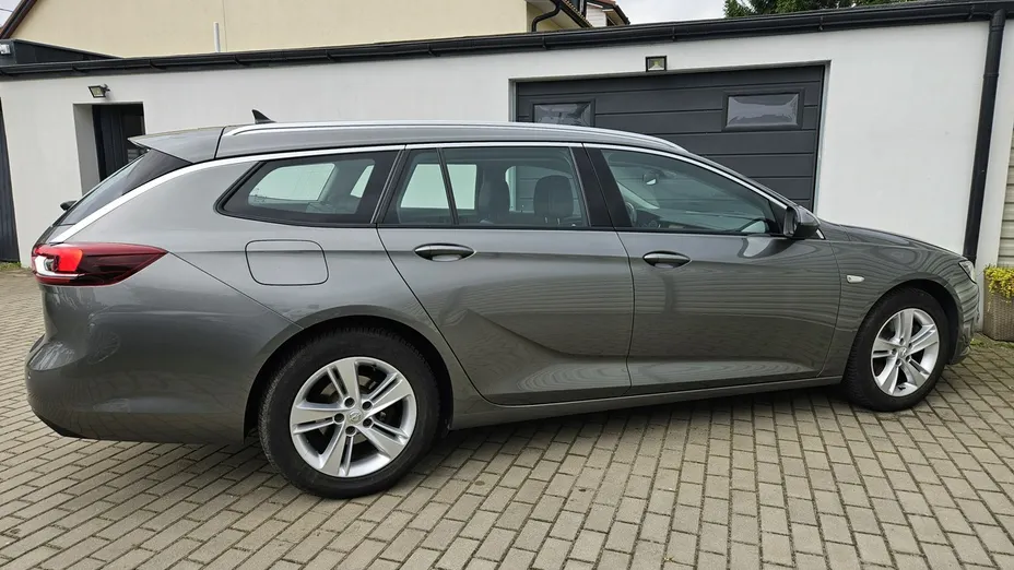 OPEL Insignia -