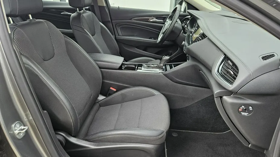 OPEL Insignia -