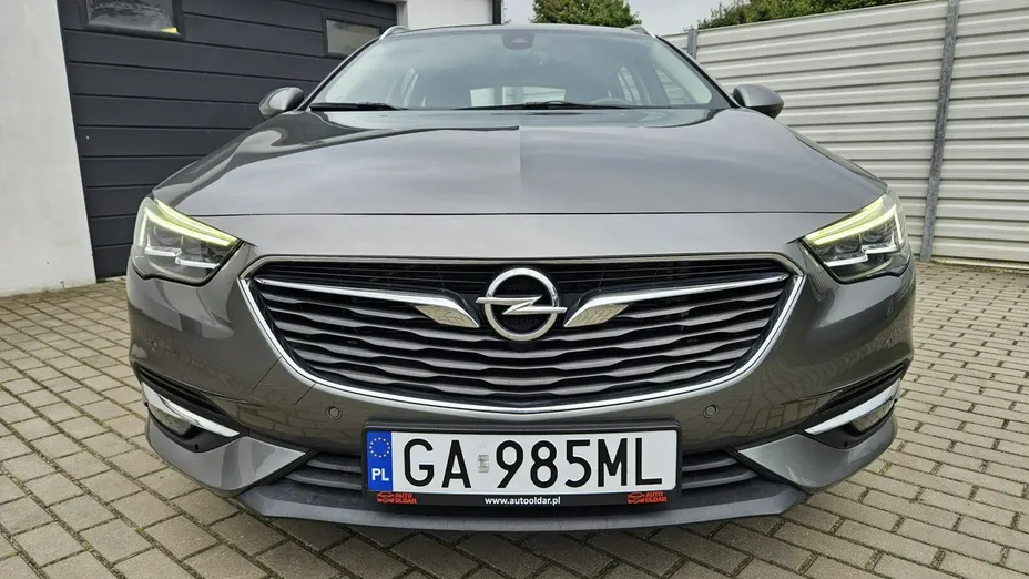 OPEL Insignia -