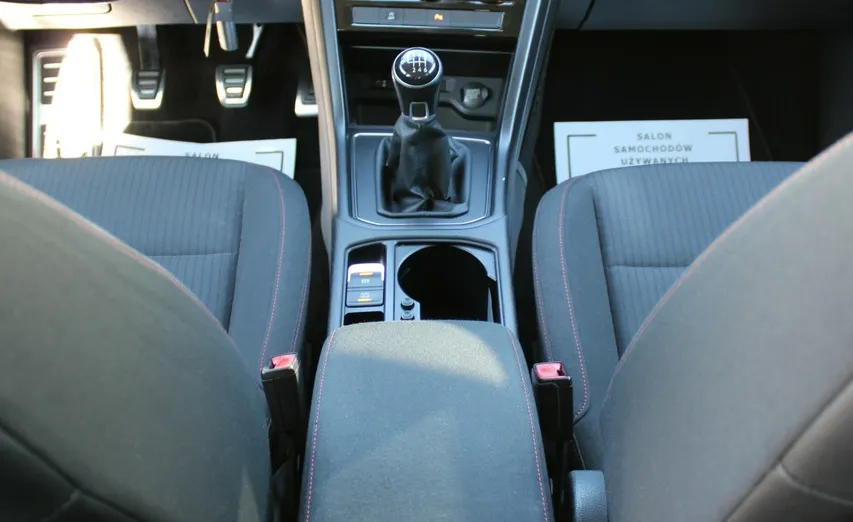 VOLKSWAGEN Touran -