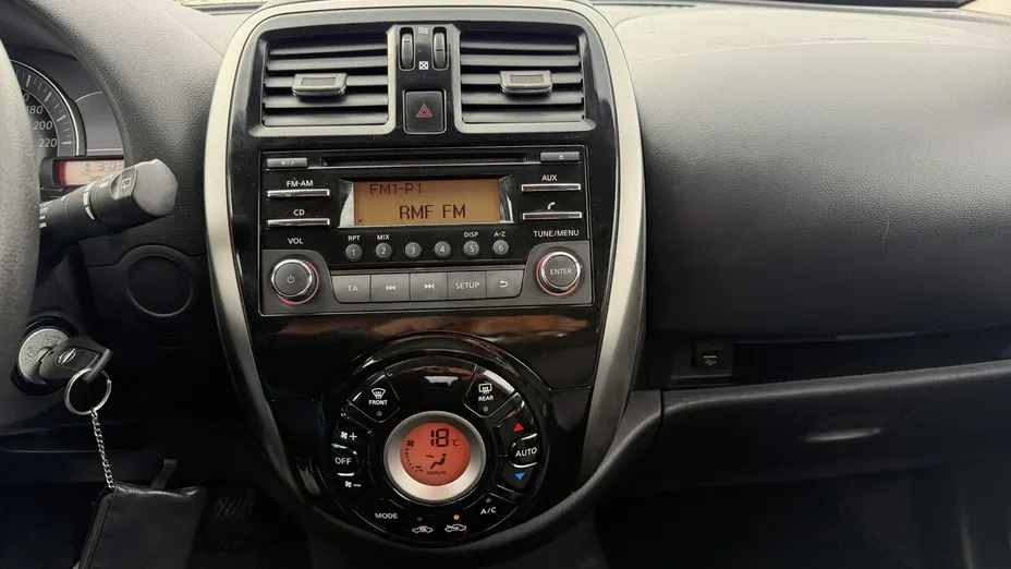 NISSAN Micra -
