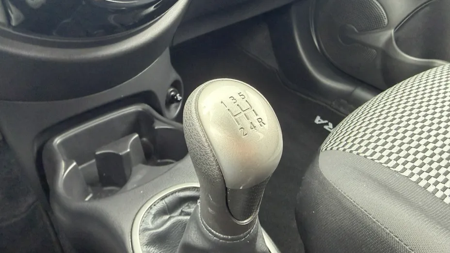 NISSAN Micra -