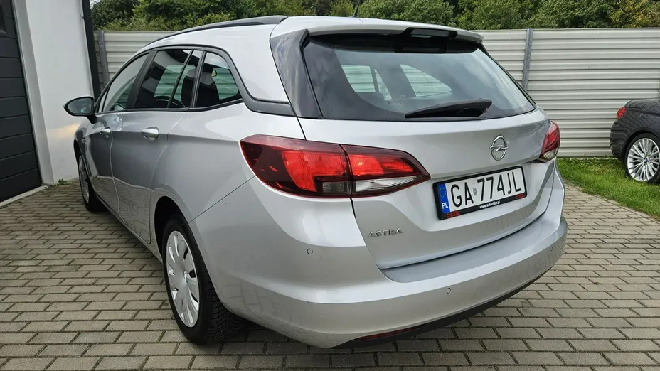 OPEL Astra -