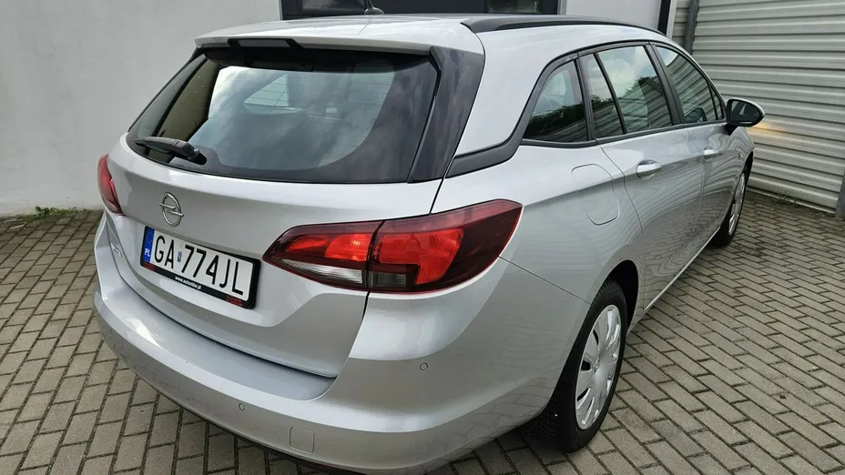 OPEL Astra -