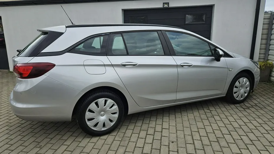 OPEL Astra -