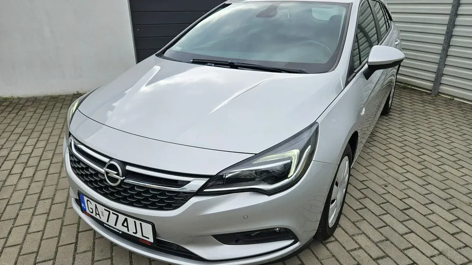 OPEL Astra -